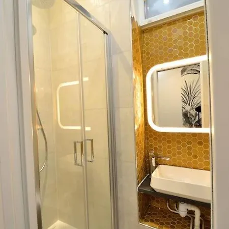 Tiny Cosy Namastay In Trendy Canal St Martin Area Apartment Paris